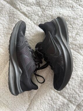 Nike Women’s Running Sneakers - Black